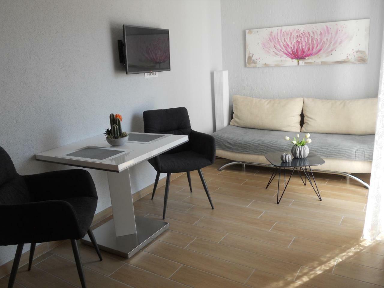 Apartments Mihalic I Башка Екстер'єр фото